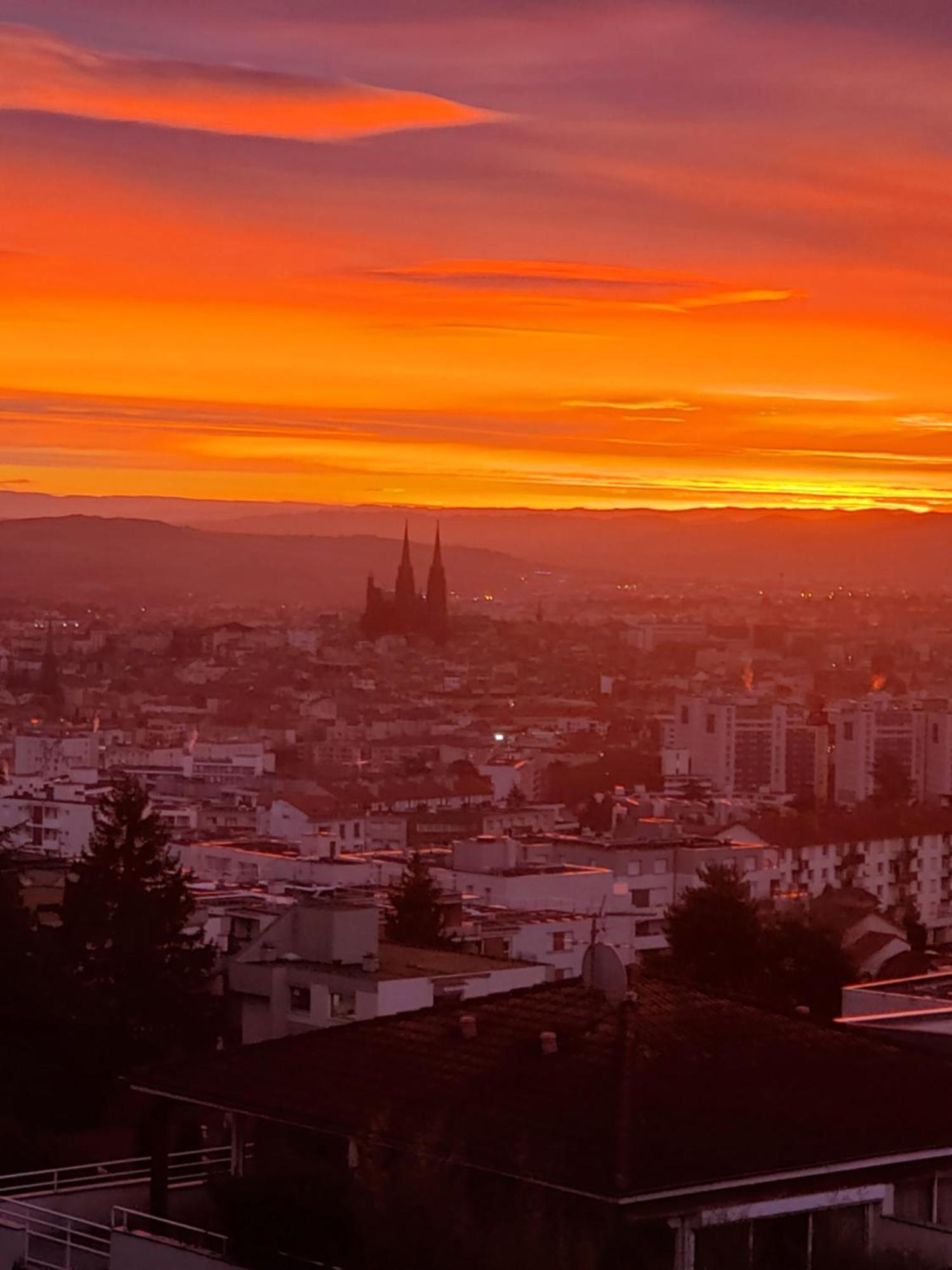 Entre Ville Et Nature - Les Hauts De Clermont Avec Garage Gratuit Exterior foto
