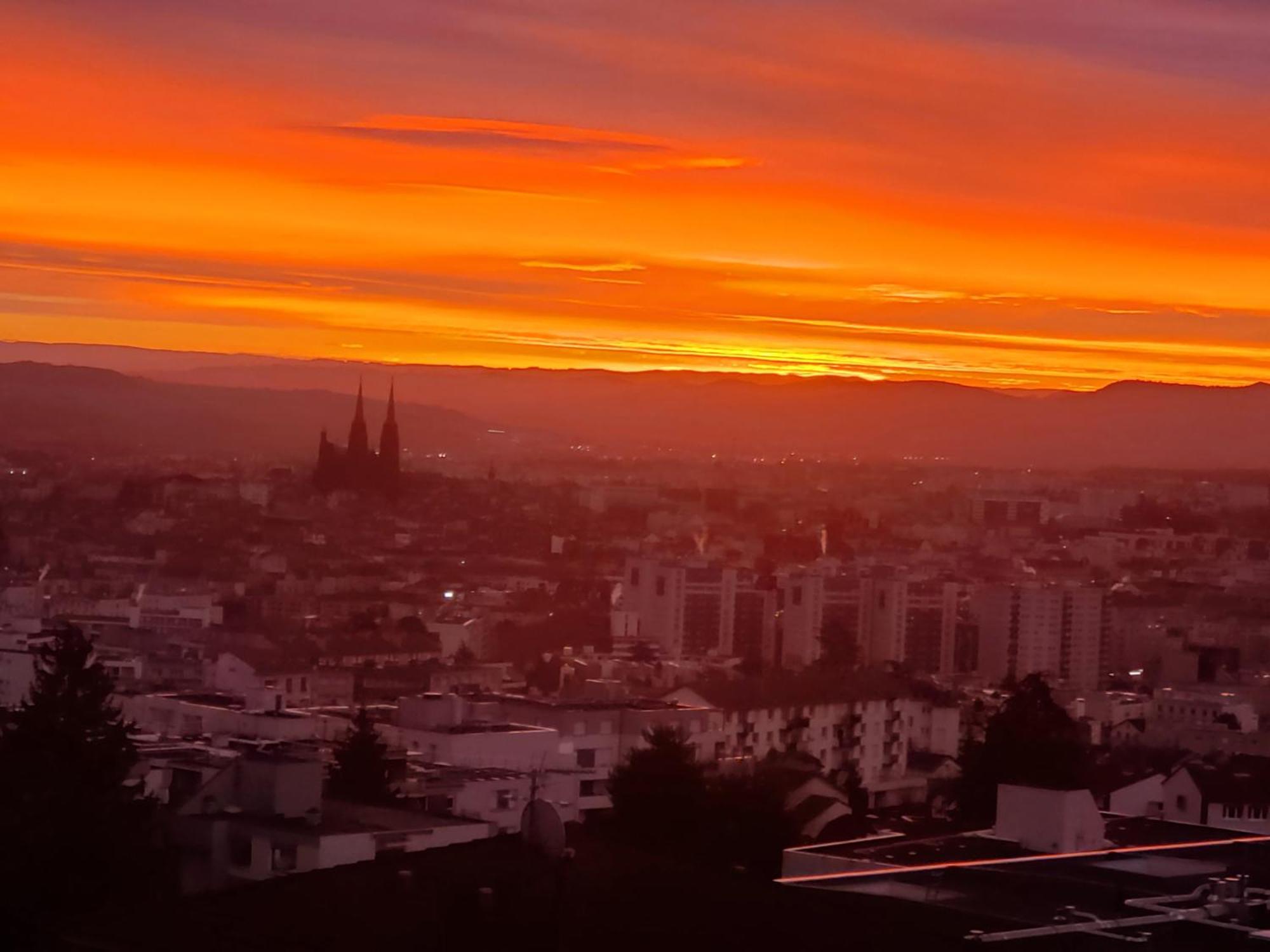 Entre Ville Et Nature - Les Hauts De Clermont Avec Garage Gratuit Exterior foto